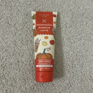 Bath and Body Works marshmallow pumpkin latte body cream